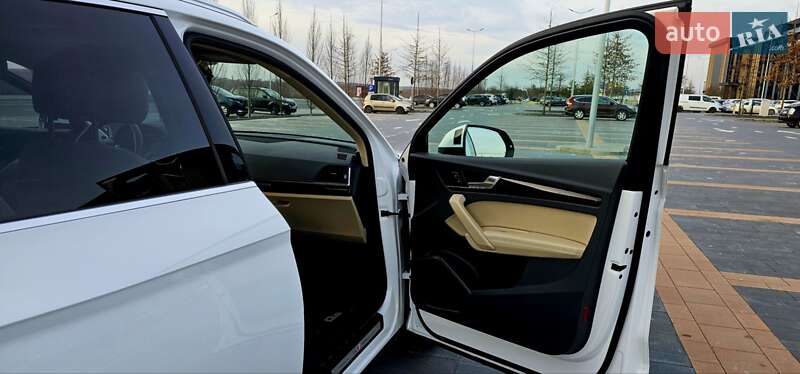 Внедорожник / Кроссовер Audi Q5 2019 в Одессе