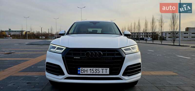 Внедорожник / Кроссовер Audi Q5 2019 в Одессе