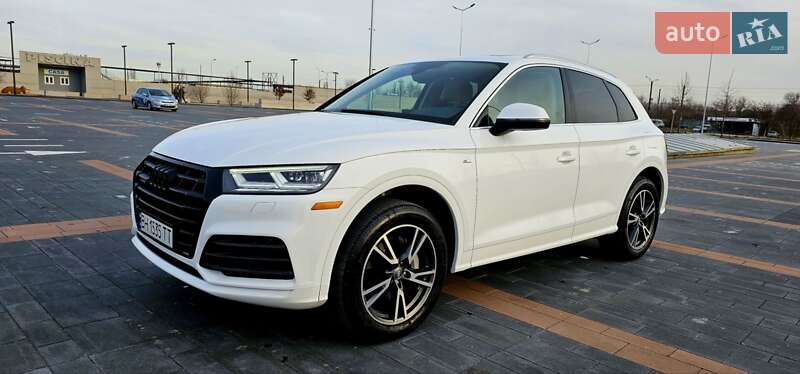 Внедорожник / Кроссовер Audi Q5 2019 в Одессе