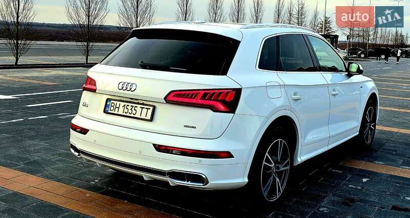 Внедорожник / Кроссовер Audi Q5 2019 в Одессе