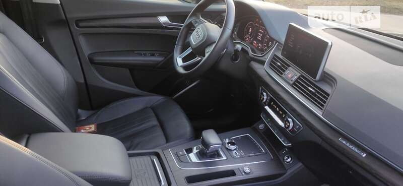 Внедорожник / Кроссовер Audi Q5 2019 в Киеве
