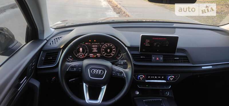 Внедорожник / Кроссовер Audi Q5 2019 в Киеве