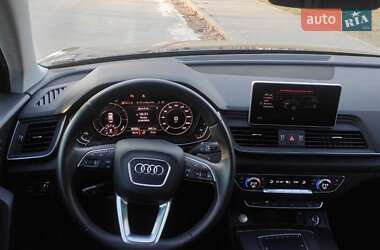 Внедорожник / Кроссовер Audi Q5 2019 в Киеве