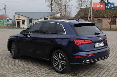 Позашляховик / Кросовер Audi Q5 2017 в Львові