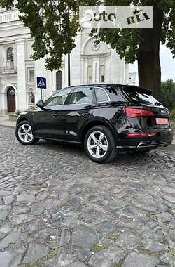 Позашляховик / Кросовер Audi Q5 2017 в Луцьку