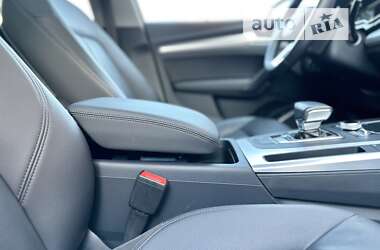 Внедорожник / Кроссовер Audi Q5 2018 в Ровно