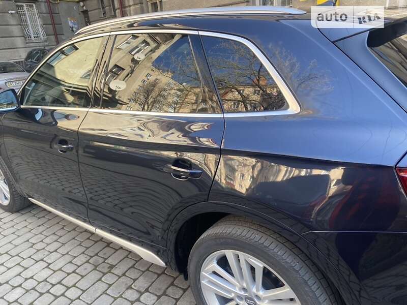 Внедорожник / Кроссовер Audi Q5 2018 в Ивано-Франковске