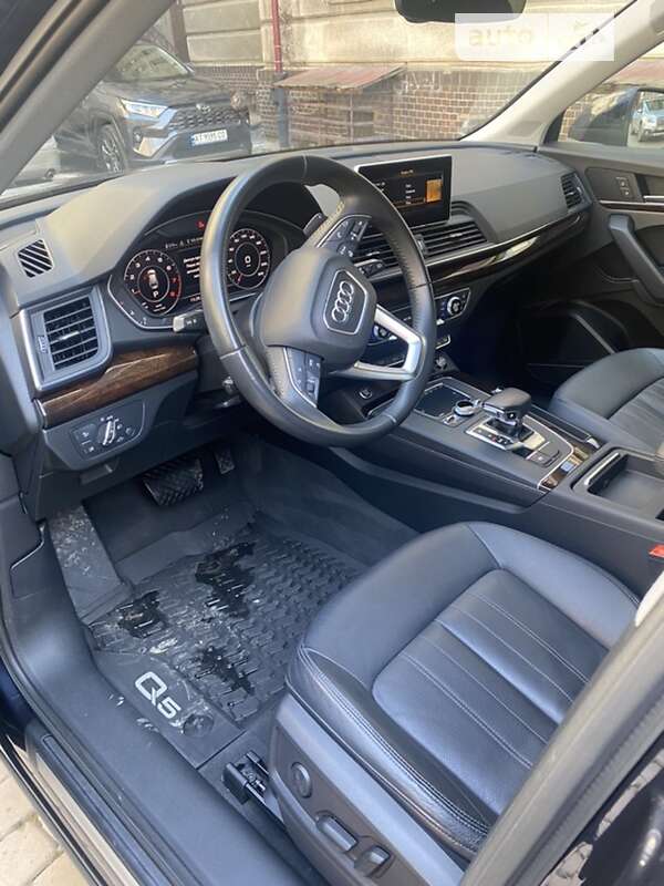 Внедорожник / Кроссовер Audi Q5 2018 в Ивано-Франковске