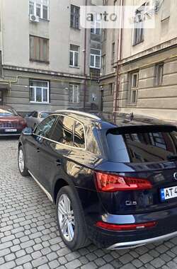Внедорожник / Кроссовер Audi Q5 2018 в 