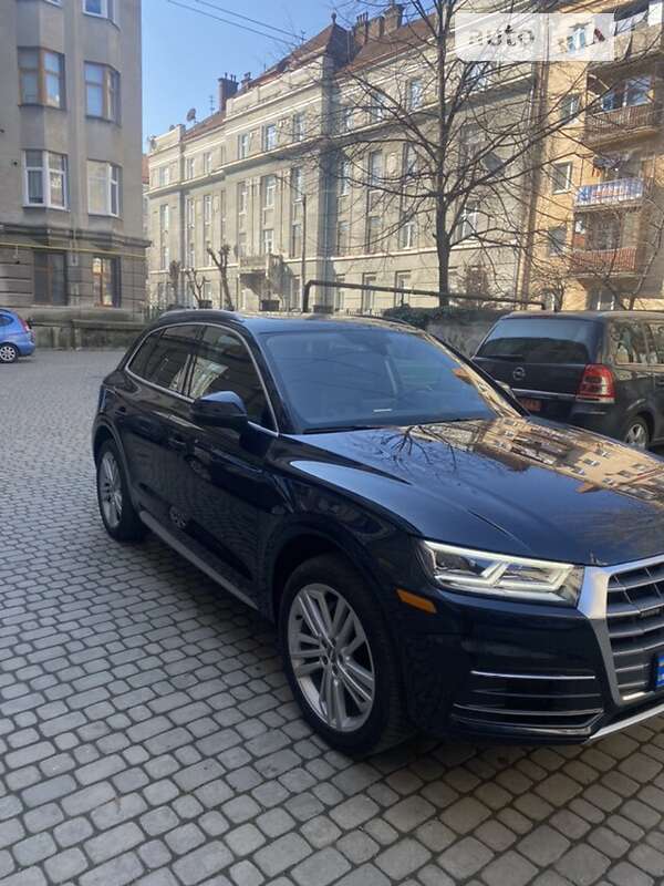 Внедорожник / Кроссовер Audi Q5 2018 в Ивано-Франковске