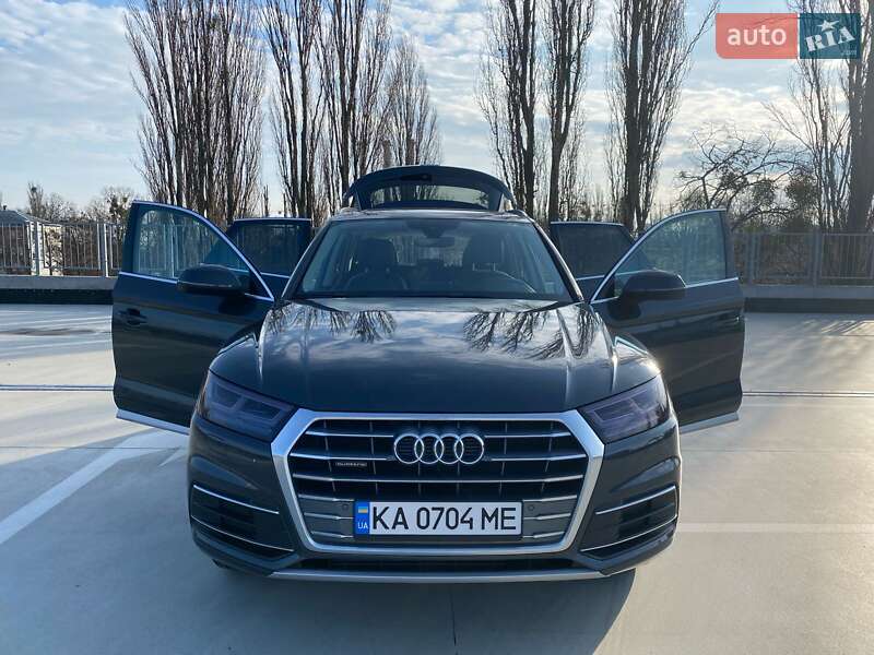 Внедорожник / Кроссовер Audi Q5 2018 в Киеве