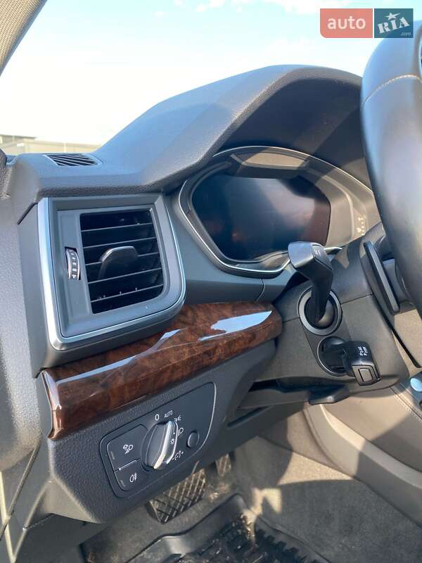 Внедорожник / Кроссовер Audi Q5 2018 в Киеве