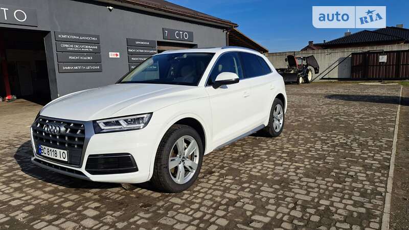 Внедорожник / Кроссовер Audi Q5 2017 в Стрые