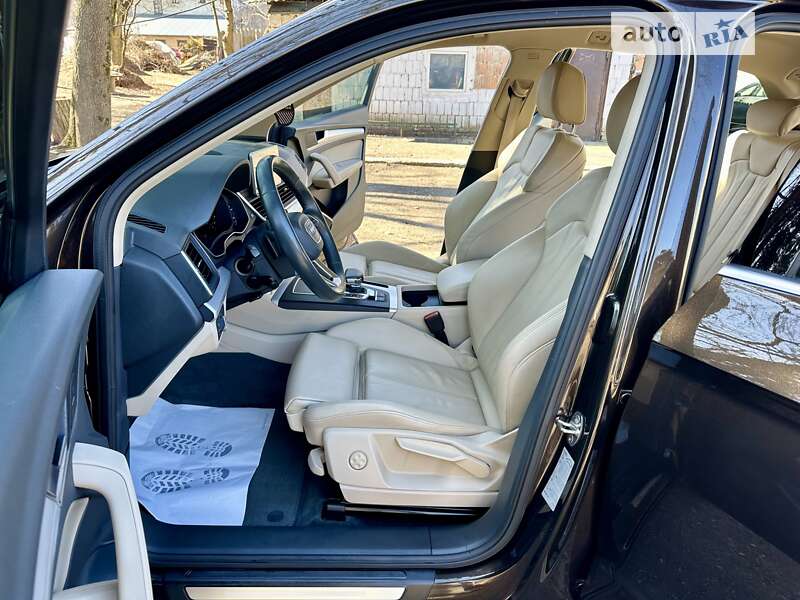Позашляховик / Кросовер Audi Q5 2018 в Києві
