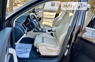 Внедорожник / Кроссовер Audi Q5 2018 в 
