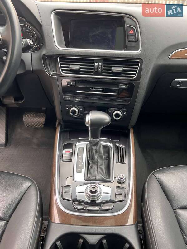 Внедорожник / Кроссовер Audi Q5 2016 в Чечельнике