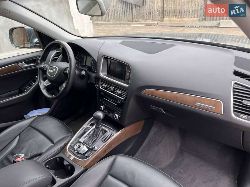 Внедорожник / Кроссовер Audi Q5 2016 в Чечельнике