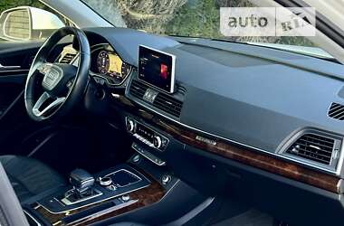 Внедорожник / Кроссовер Audi Q5 2017 в Самборе