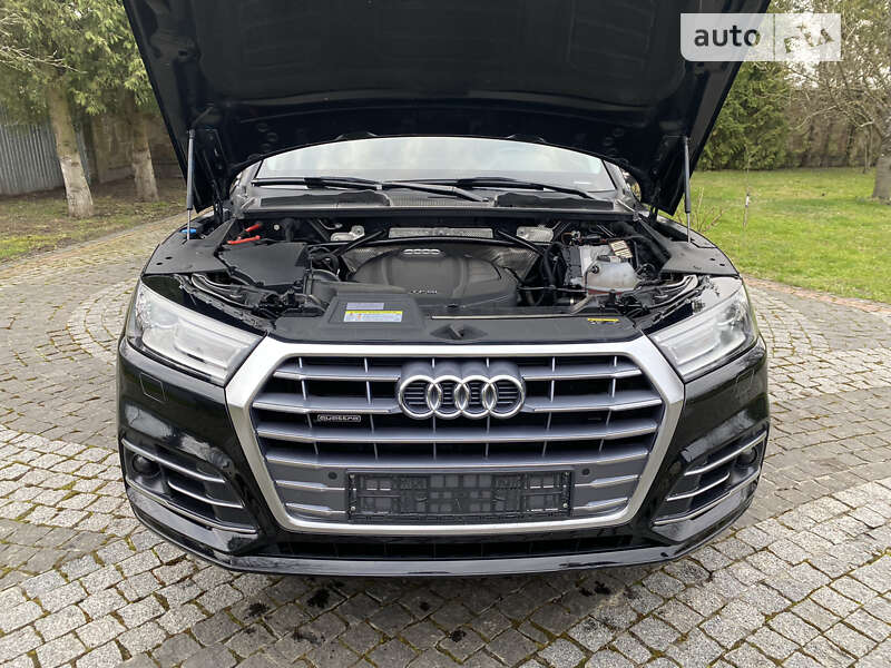 Внедорожник / Кроссовер Audi Q5 2019 в Львове