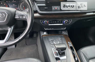 Внедорожник / Кроссовер Audi Q5 2019 в 