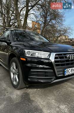 Внедорожник / Кроссовер Audi Q5 2019 в 