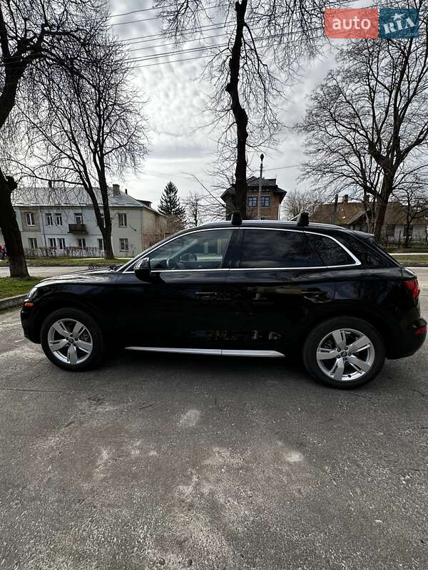 Внедорожник / Кроссовер Audi Q5 2019 в Сокале