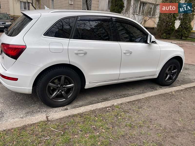 Внедорожник / Кроссовер Audi Q5 2014 в Киеве