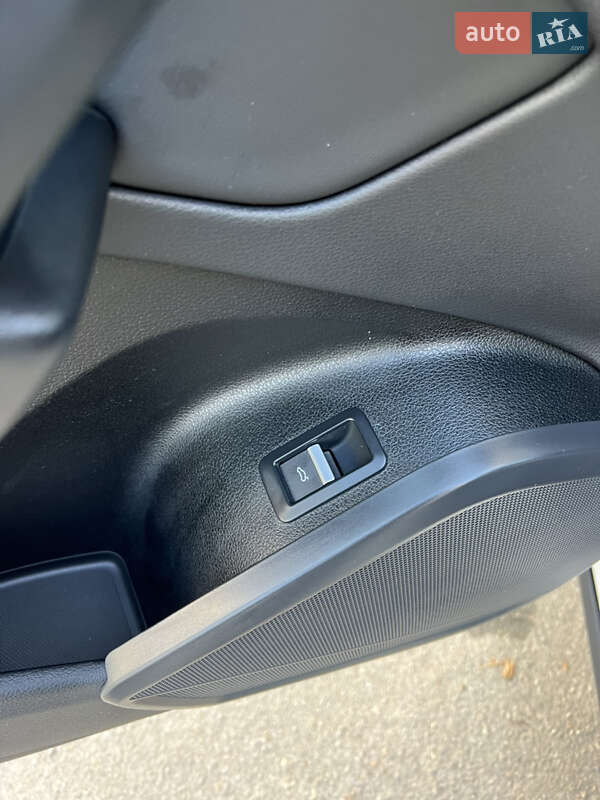 Позашляховик / Кросовер Audi Q5 2020 в Хмільнику