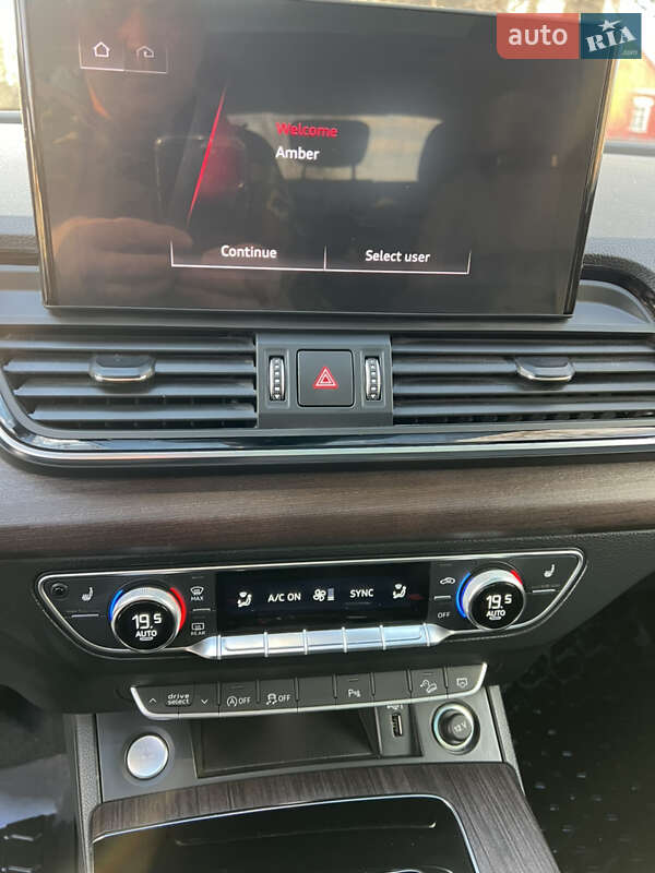 Позашляховик / Кросовер Audi Q5 2020 в Хмільнику