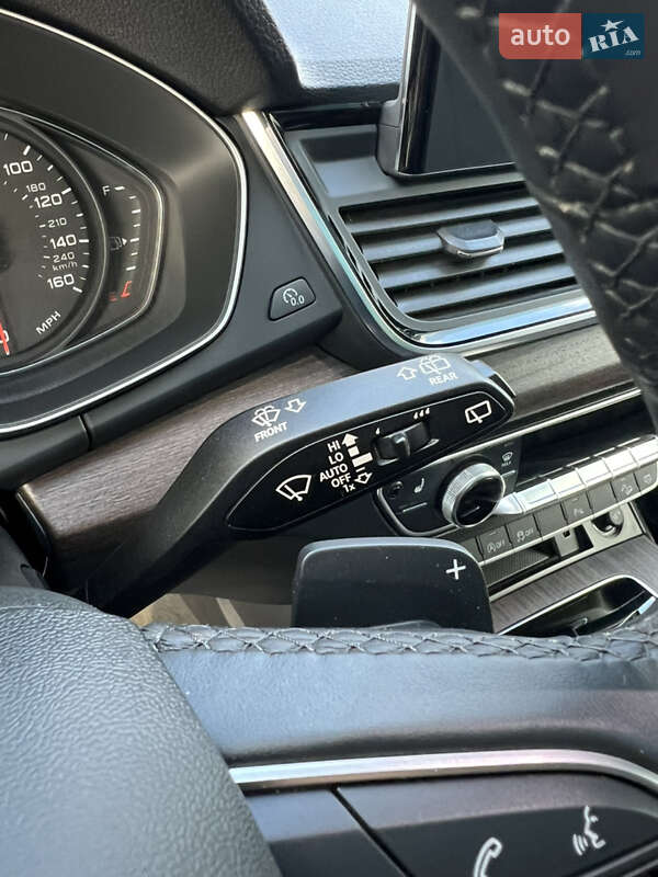 Позашляховик / Кросовер Audi Q5 2020 в Хмільнику