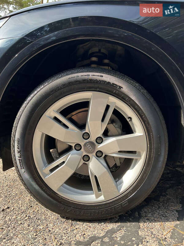 Внедорожник / Кроссовер Audi Q5 2018 в Смеле