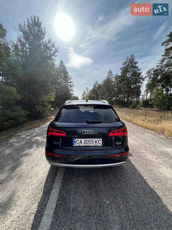 Внедорожник / Кроссовер Audi Q5 2018 в Смеле