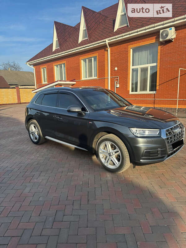 Внедорожник / Кроссовер Audi Q5 2017 в Харькове