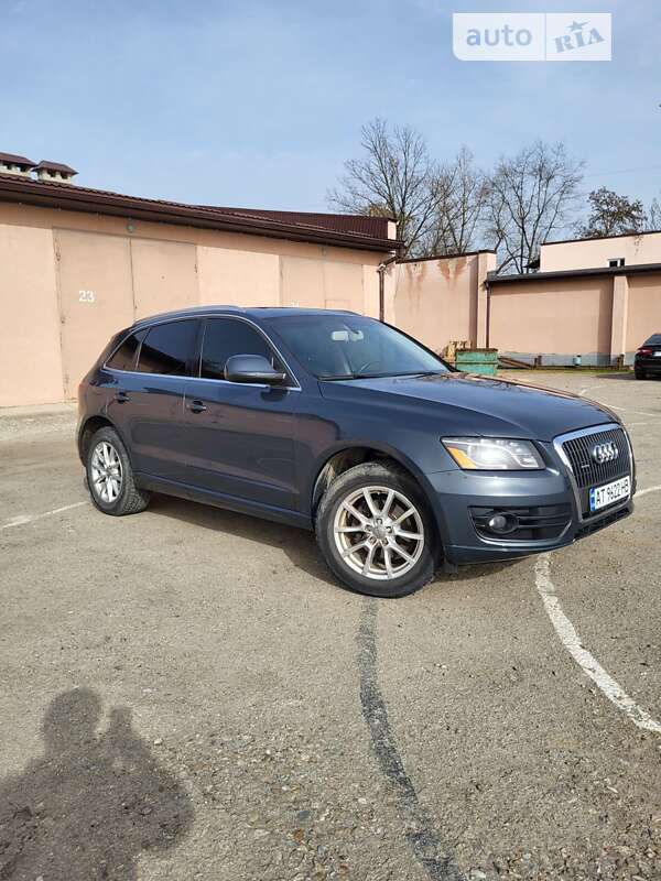 Позашляховик / Кросовер Audi Q5 2010 в Івано-Франківську