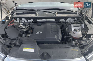 Внедорожник / Кроссовер Audi Q5 2017 в Новомиргороде
