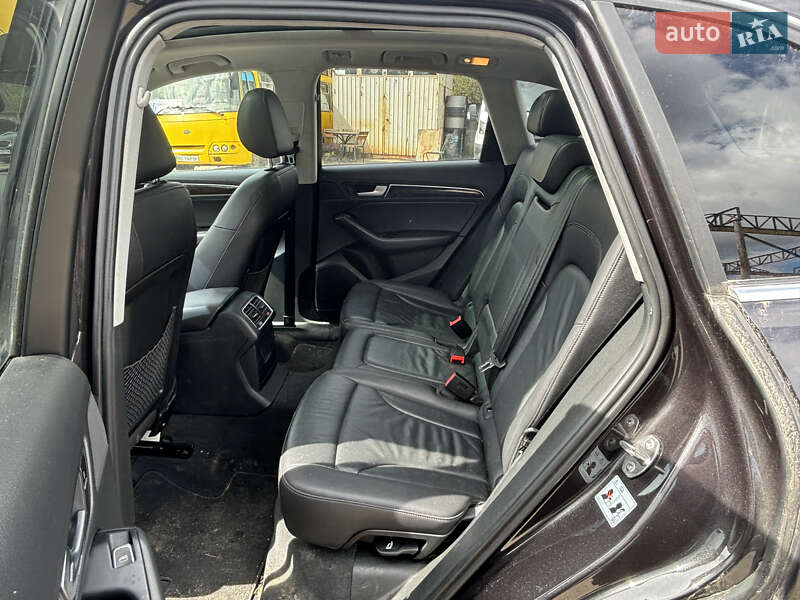 Позашляховик / Кросовер Audi Q5 2015 в Львові