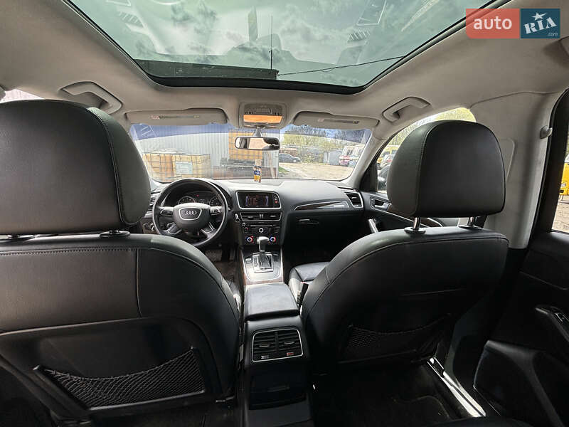 Позашляховик / Кросовер Audi Q5 2015 в Львові