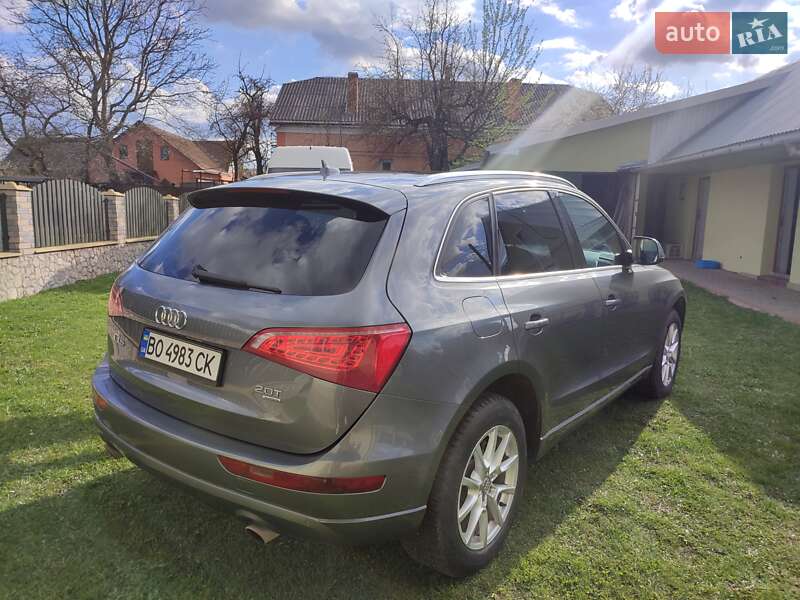 Внедорожник / Кроссовер Audi Q5 2012 в Тернополе