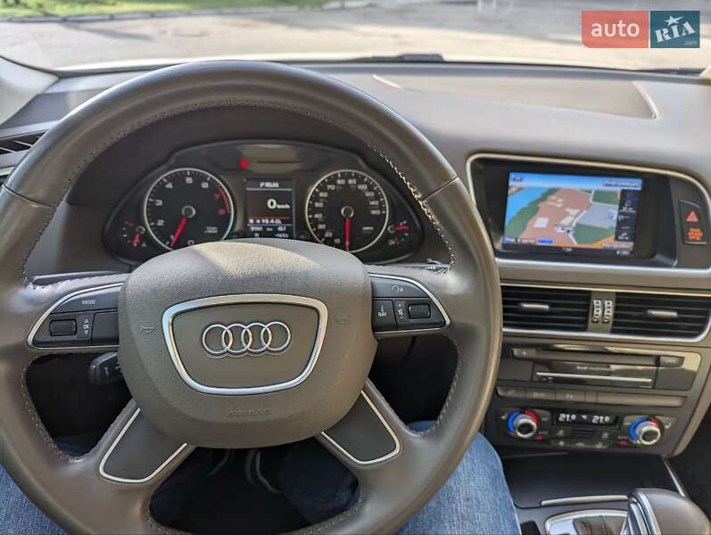 Внедорожник / Кроссовер Audi Q5 2015 в Полтаве