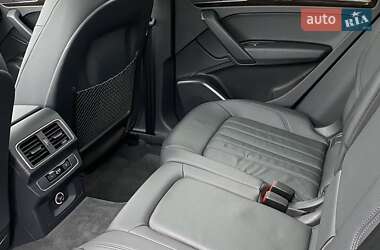 Внедорожник / Кроссовер Audi Q5 2018 в 