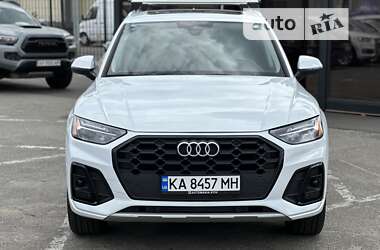 Позашляховик / Кросовер Audi Q5 2020 в Києві