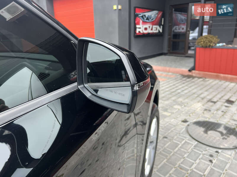 Внедорожник / Кроссовер Audi Q5 2018 в Одессе