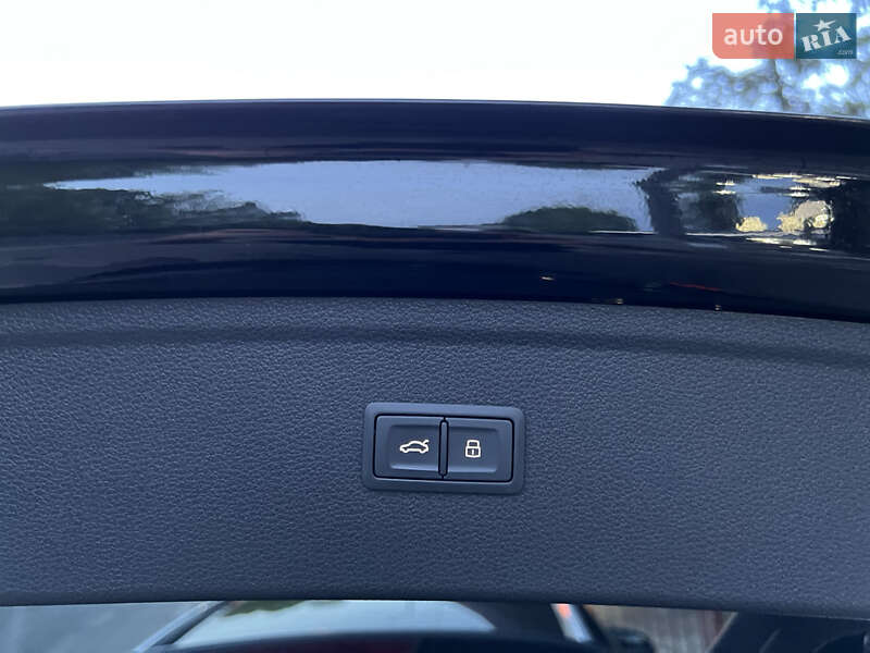 Внедорожник / Кроссовер Audi Q5 2018 в Одессе