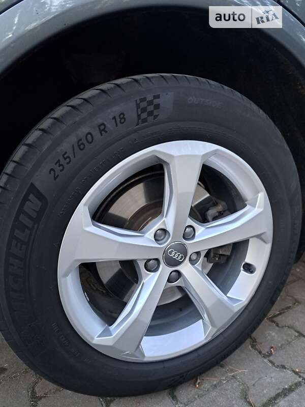 Внедорожник / Кроссовер Audi Q5 2017 в Львове