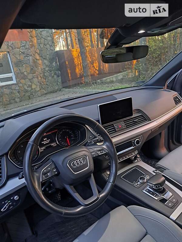 Внедорожник / Кроссовер Audi Q5 2017 в Львове