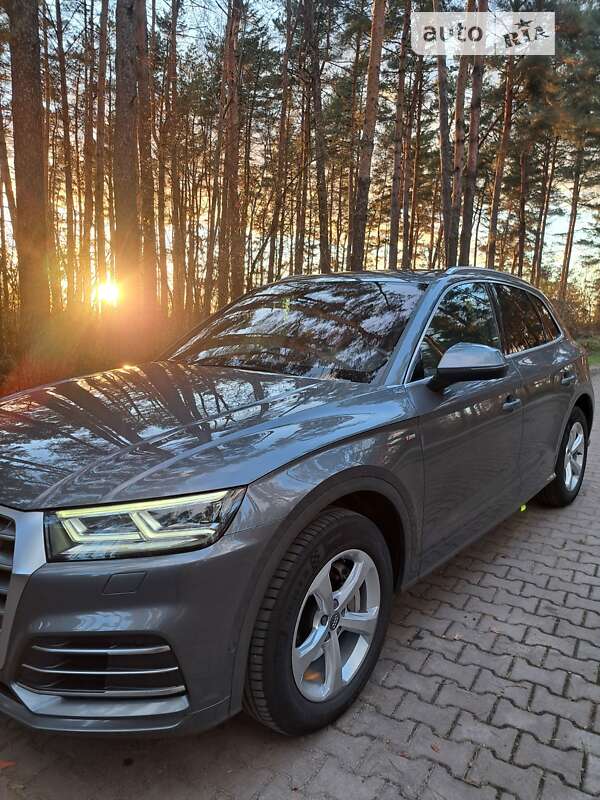 Внедорожник / Кроссовер Audi Q5 2017 в Львове