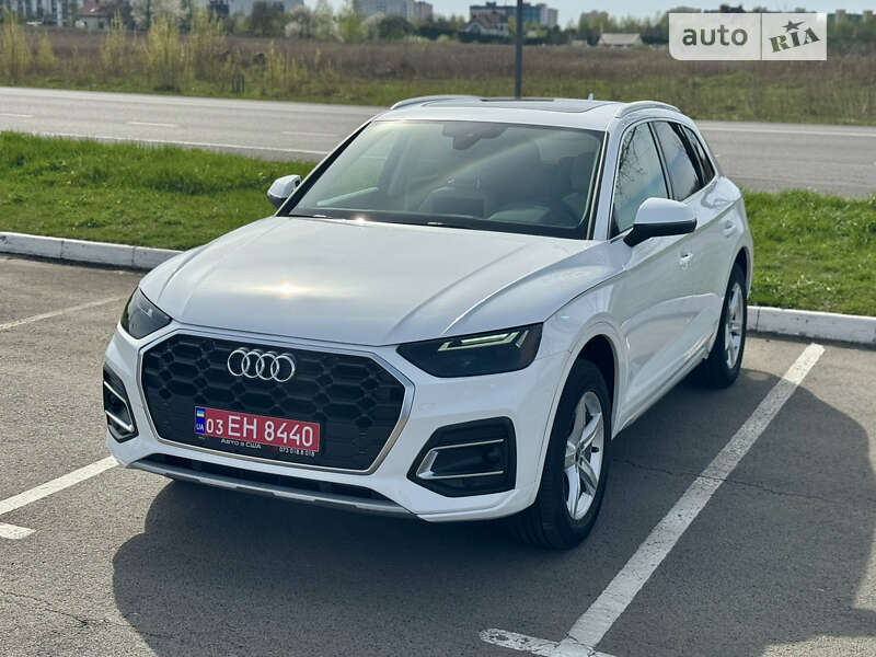 Позашляховик / Кросовер Audi Q5 2021 в Луцьку