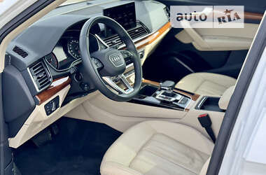 Позашляховик / Кросовер Audi Q5 2021 в Луцьку