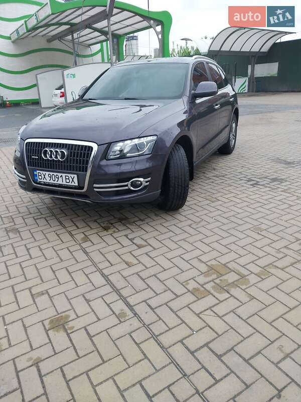 Позашляховик / Кросовер Audi Q5 2011 в Хмельницькому