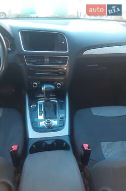 Внедорожник / Кроссовер Audi Q5 2012 в 